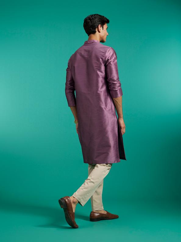 Diwas Men Lilac Shadow Plain Kurta with Embroidered Neckline
