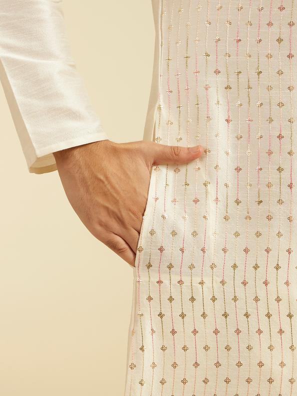 Diwas Men Warm White Linear Patterned Kurta with Sequin Work