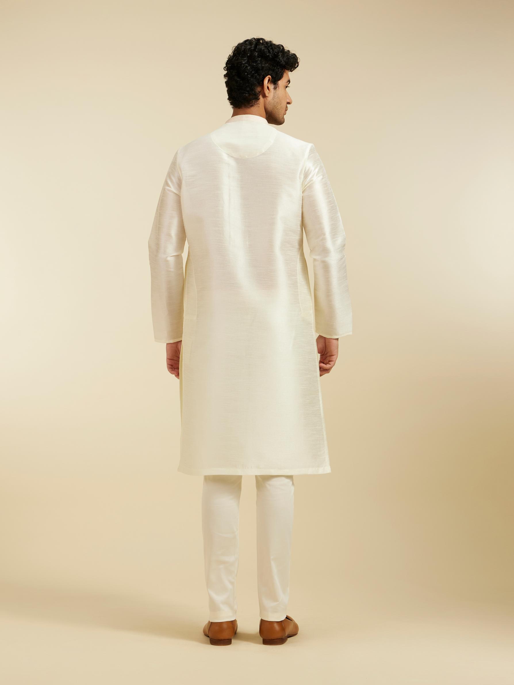 Diwas Men Warm White Plain Kurta With Embroidered Neckline