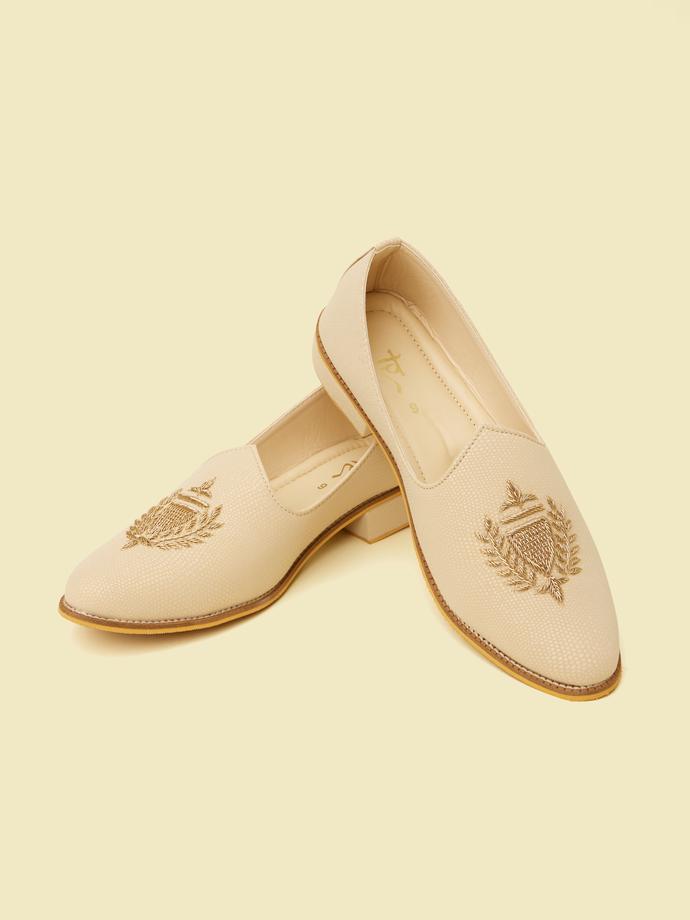 Twamev Men Cream Diamond Patterned Loafer Style Shoes