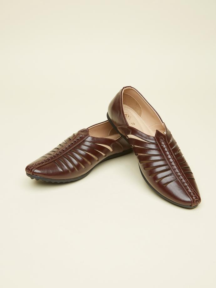 Twamev Men Brown Classic Juti
