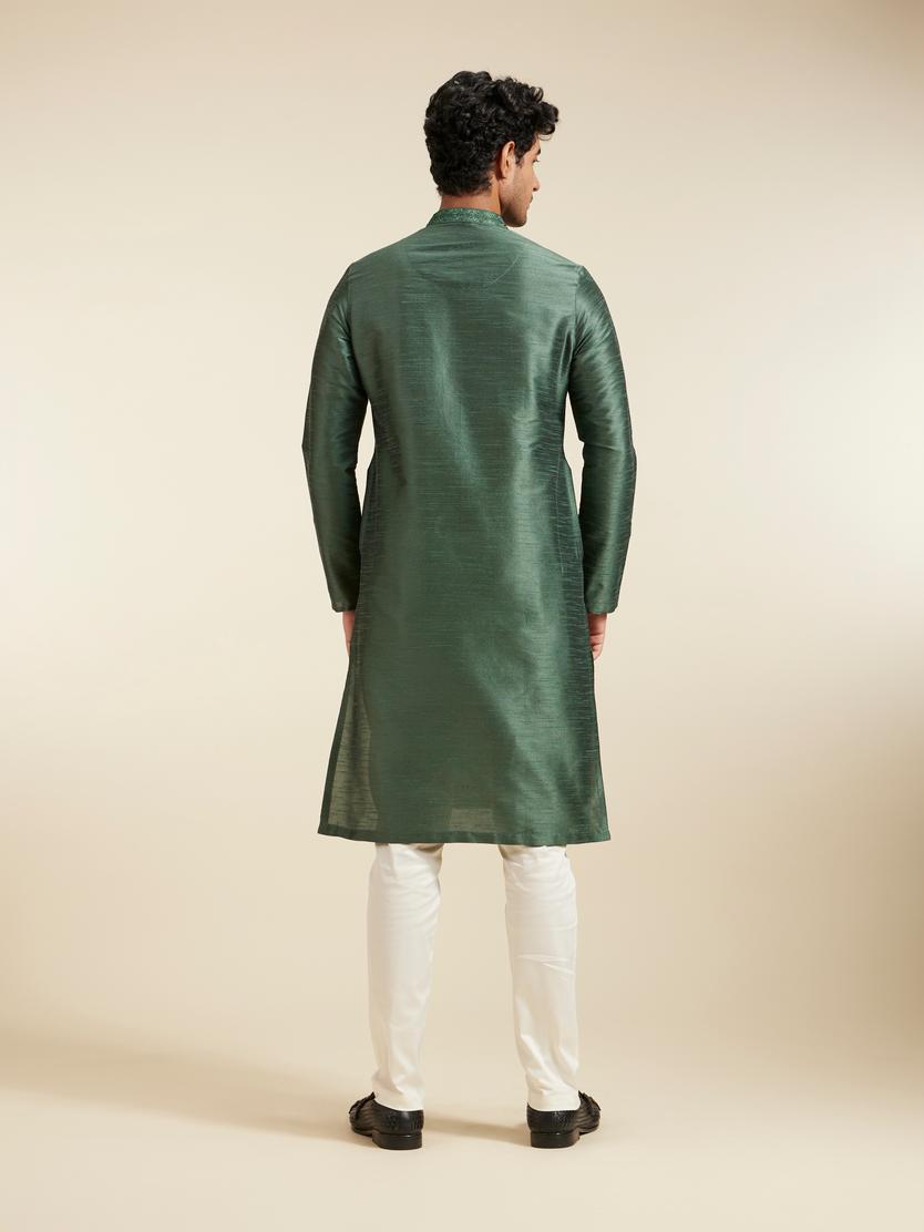 Diwas Men Bottle Green Plain Kurta With Embroidered Neckline