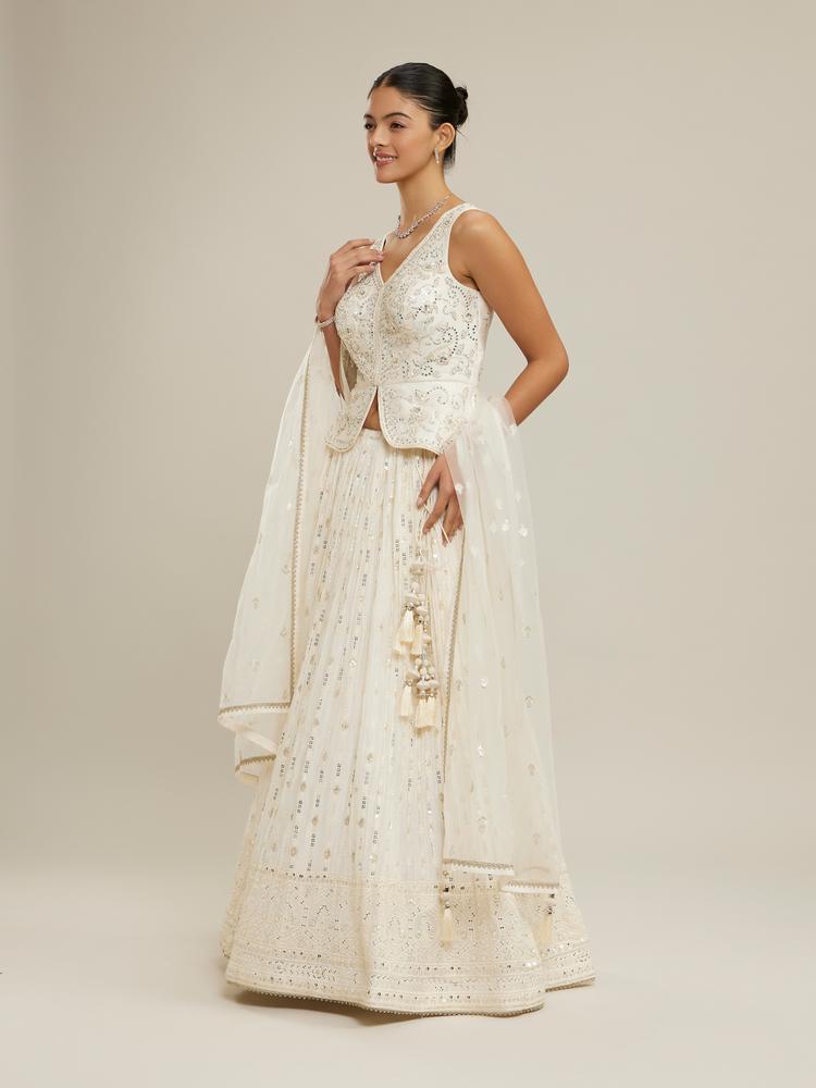Twamev Women Dazzling Cream Lehenga