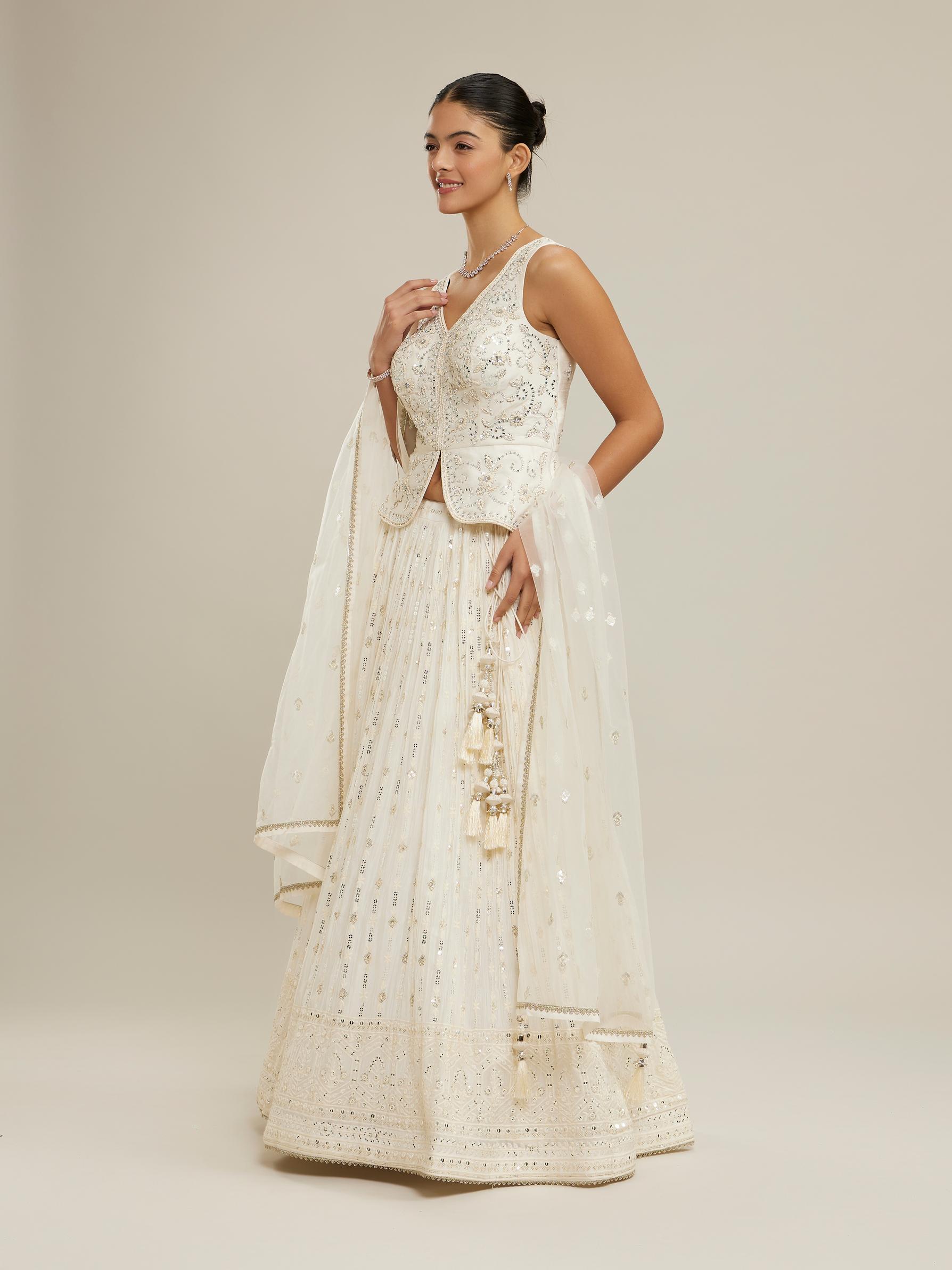 Twamev Women Dazzling Cream Lehenga