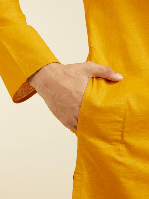 Diwas Men Mustard Yellow Plain Kurta With Embroidered Collar
