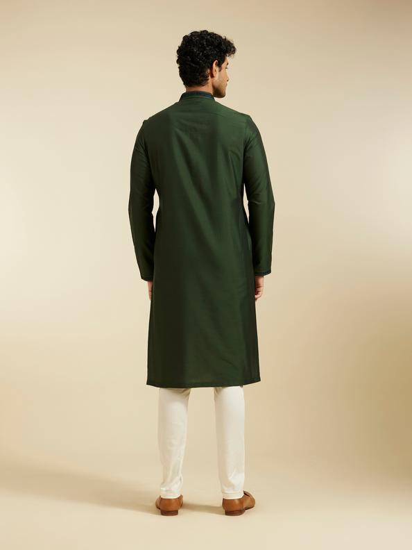 Diwas Men Bottle Green Plain Kurta with Embroidered Placket