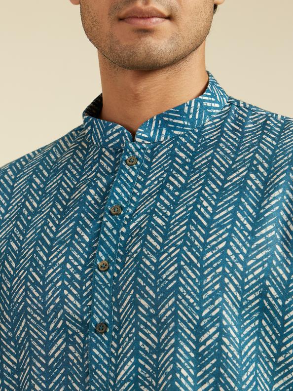 Diwas Men Teal Green Chevron Printed Kurta