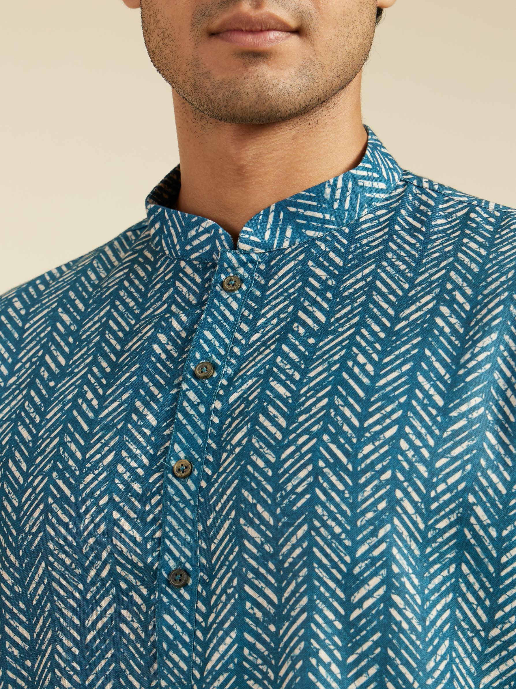 Diwas Men Teal Green Chevron Printed Kurta
