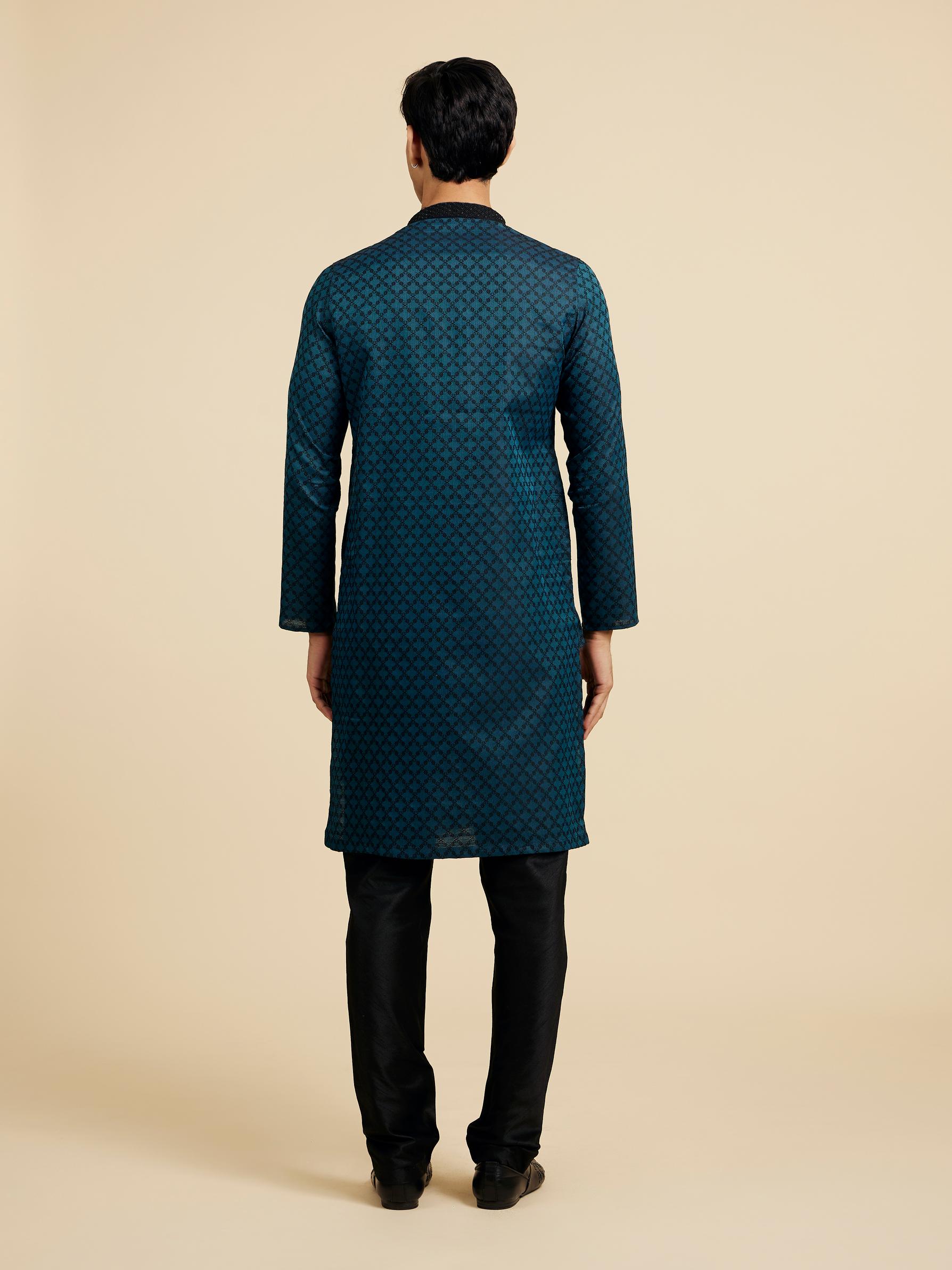 Diwas Men Teal Green Grid Patterned Kurta
