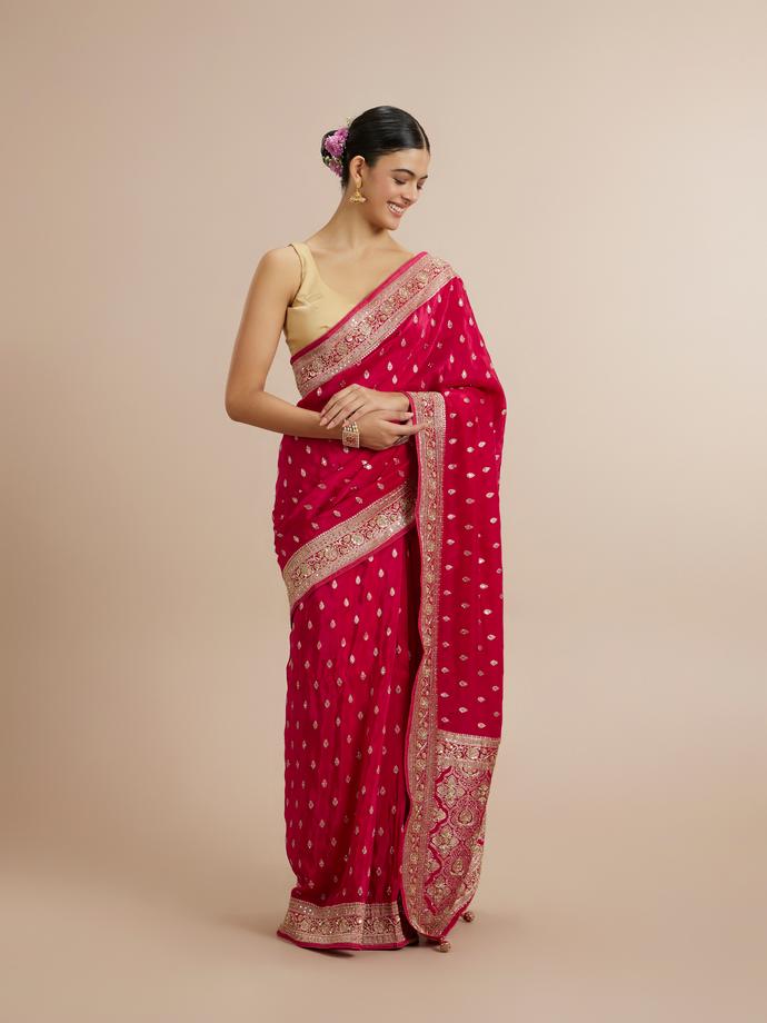 Twamev Women Pink Elegance Saree
