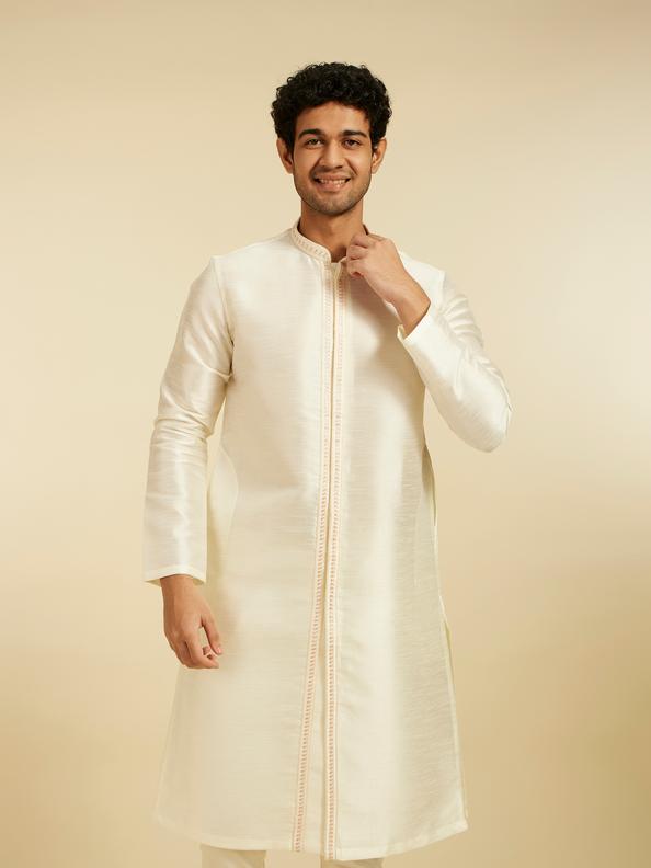 Diwas Men Warm White Plain Classic Kurta with Embroidered Placket