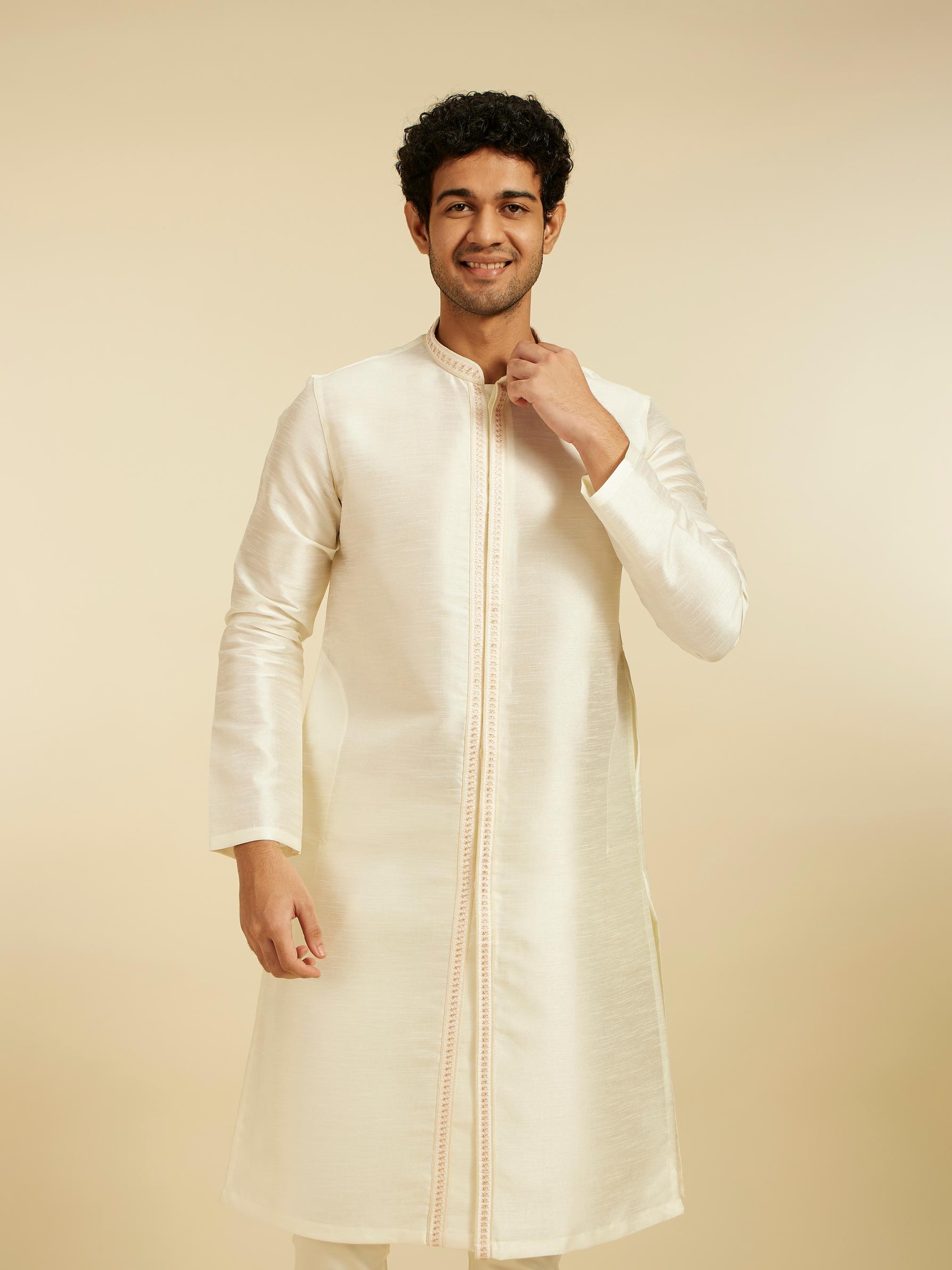 Diwas Men Warm White Plain Classic Kurta with Embroidered Placket