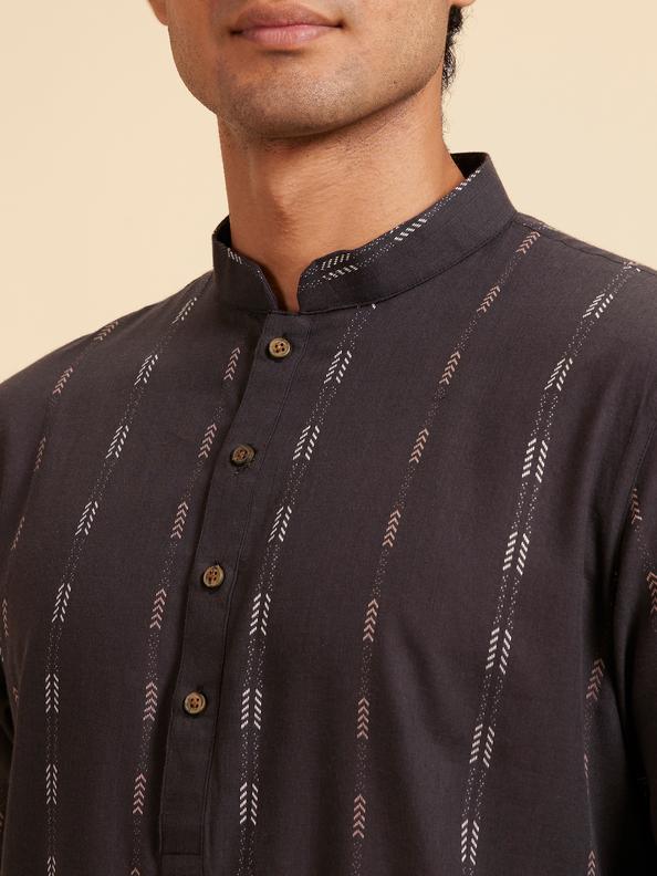Diwas Men Charcoal Black Linear Patterned Kurta