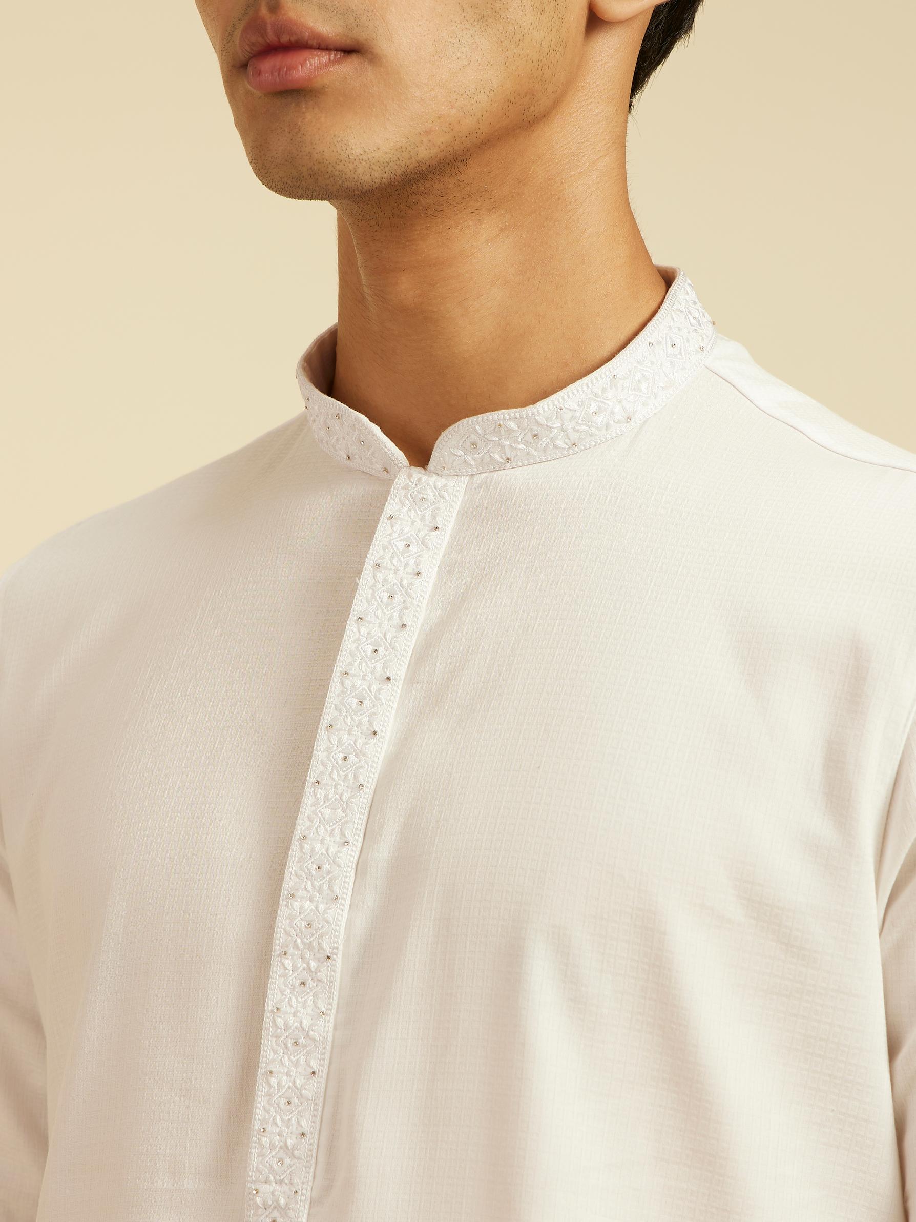 Diwas Men Ice White Plain Classic Kurta with Embroidered Placket