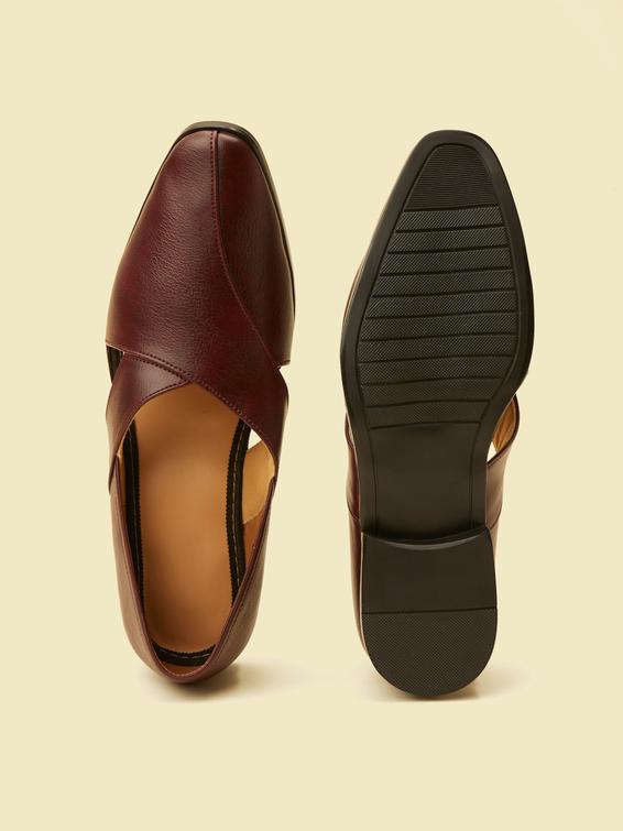 Twamev Men Wine Peshawari Juttis