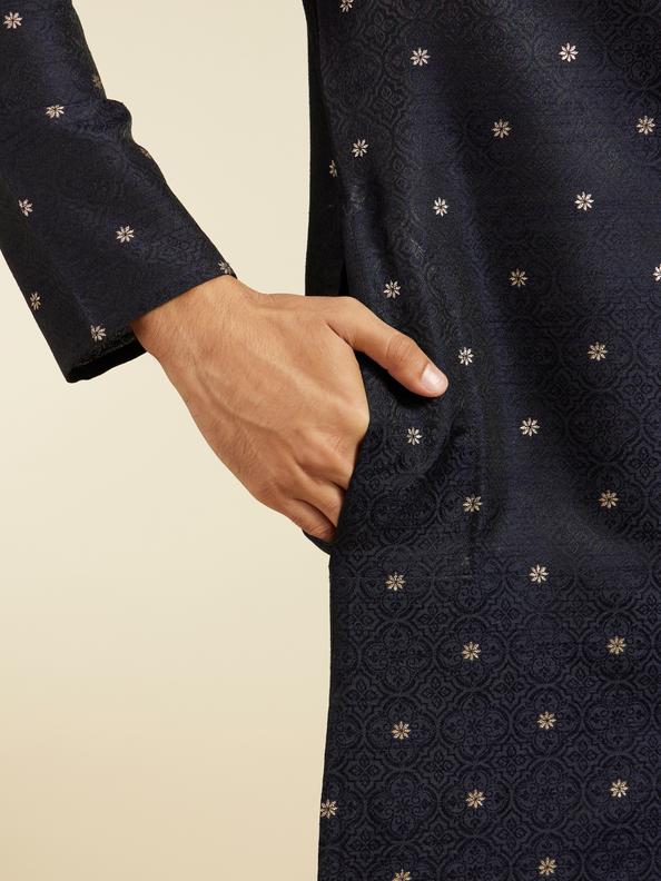 Diwas Men Indigo Blue Grid Patterned Kurta with Floral Embroidery